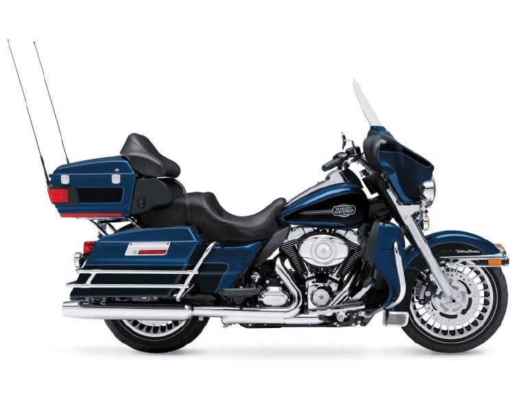 2013 Harley-Davidson FLHTCU Ultra Classic? Electra Glide? - Two-Tone 