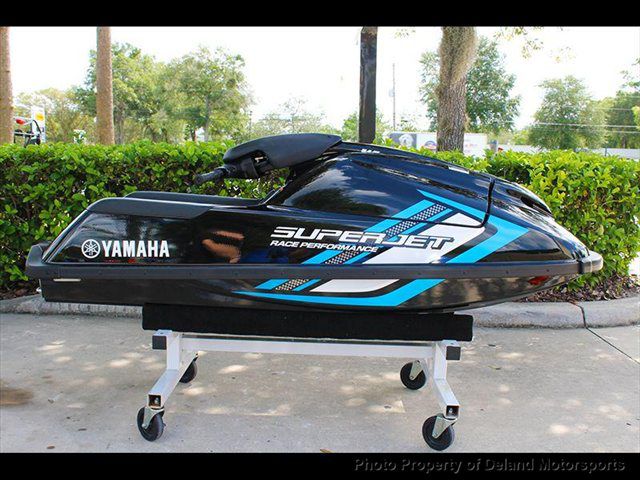 2014 black yamaha super jet