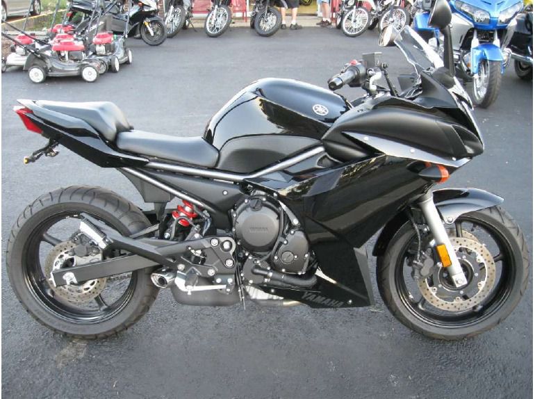 2011 Yamaha FZ6R 