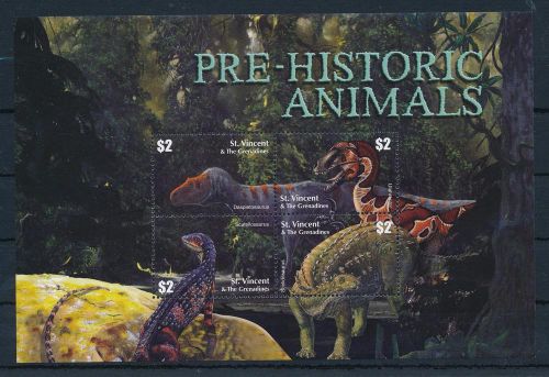 [33280] St. Vincent &amp; Grenadines 2003 Pre Historic Animals Dinosaurs MNH Sheet