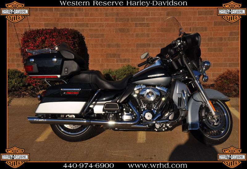 2012 Harley-Davidson FLHTK - Electra Glide Ultra Limited Touring 