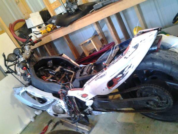 1995 yamaha 600 fzr parts or fix sale or trade