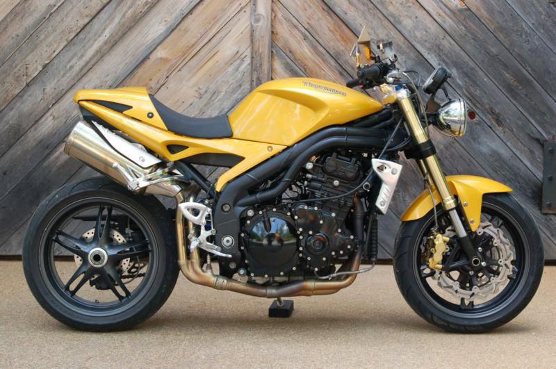 2006 Triumph Speed Triple 1050, like NEW, LOW mileage, Scorched Yellow,