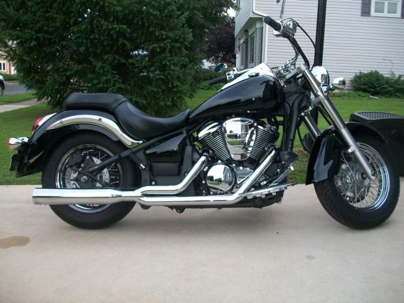 2009 Vulcan classic 900 cc Black with silver flakes in the paint