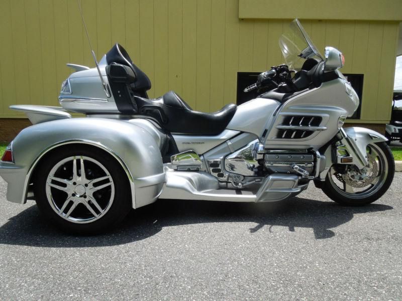 GOLD WING 1800 W/ FULL HANNIGAN TRIKE, VERY CLEAN, SPOILER,GROUND EFFECTS,LOADED