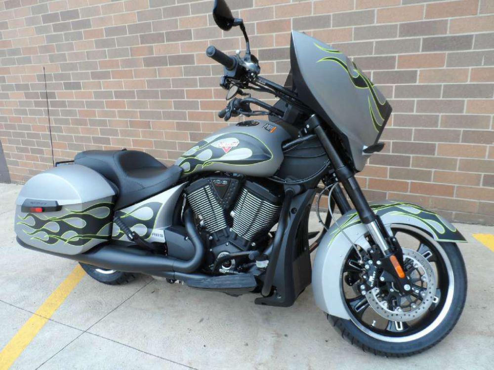 2014 victory cross country factory custom paint  touring 