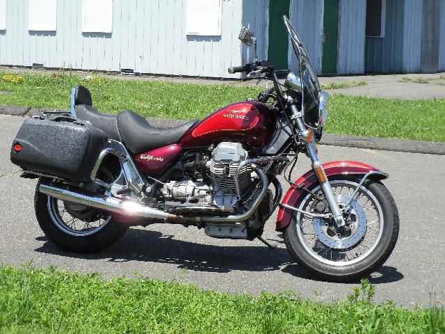 1996 MOTO GUZZI CALIFORNIA 1100i fuel injection, red and black, windshield