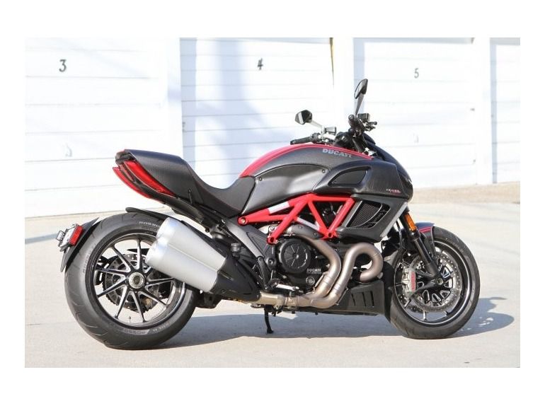 2013 Ducati Diavel Carbon Red Demo 