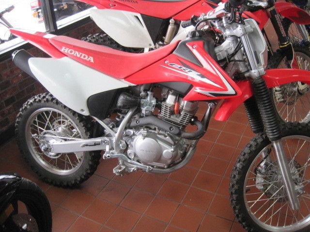 2009 HONDA CRF150F, GREAT CONDITION, PERFECT STARTER OR JUST FOR FUN BIKE!!!