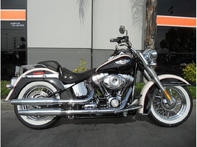 2011 Harley-Davidson FLSTN - Softail Deluxe 