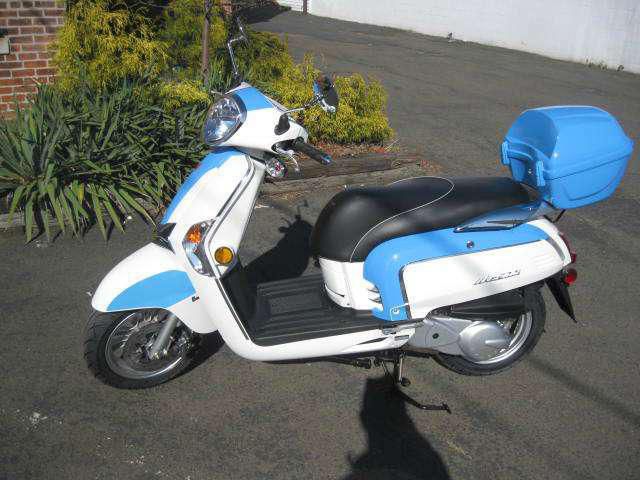 2013 kymco like 200i lx  scooter 