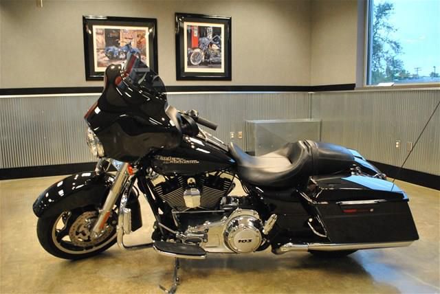Used 2012 Harley Davidson Flhx for sale.