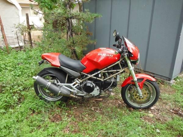 1997 Ducati Monster 900 Sportbike 